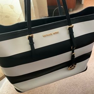 Black and White MK Jet set tote - used once!